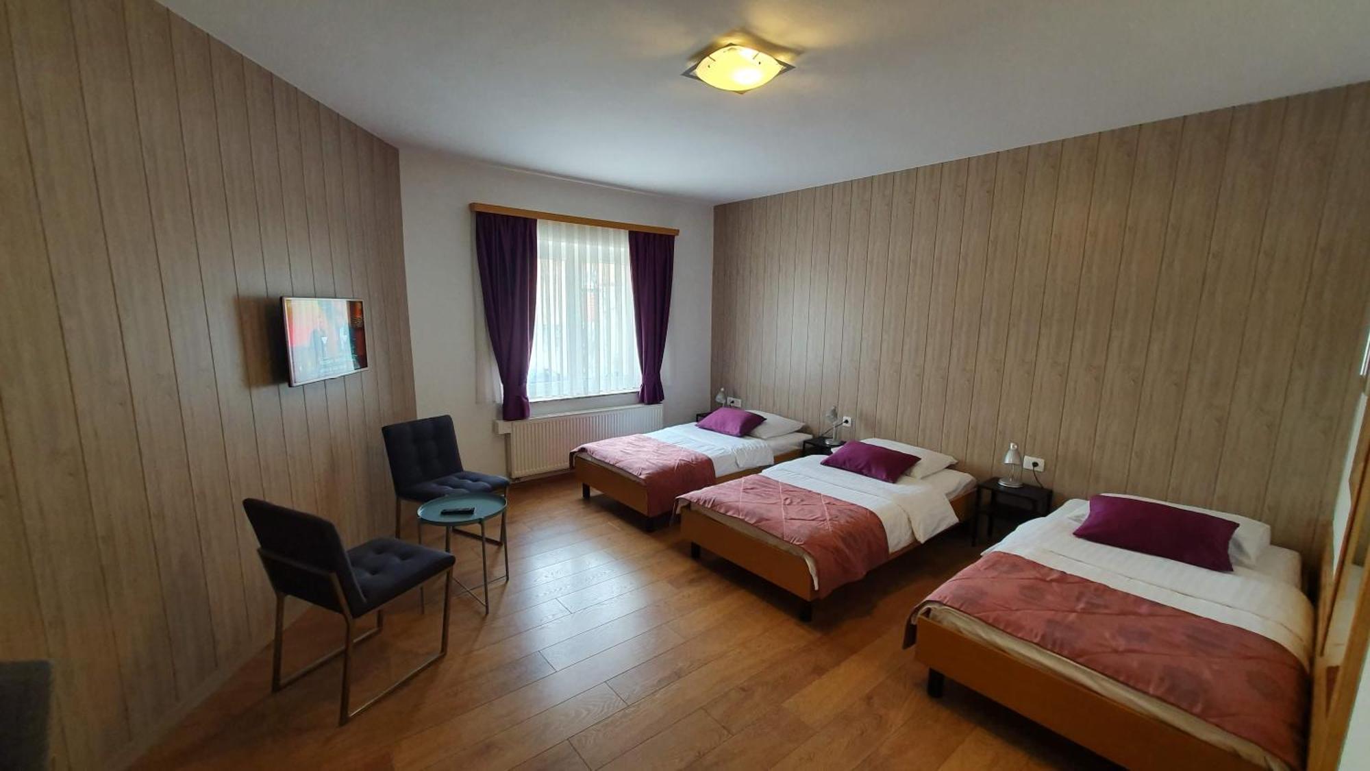 Hotel Zvonimir Otočac Buitenkant foto